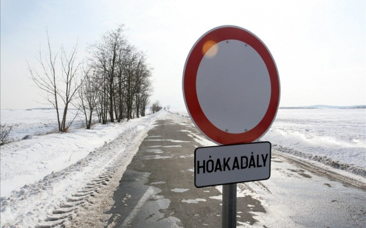 Havazás - Határozatlan időre lezárták a Sárvárról kivezető utakat