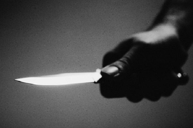 Két embert késelt meg egy férfi a fővárosban